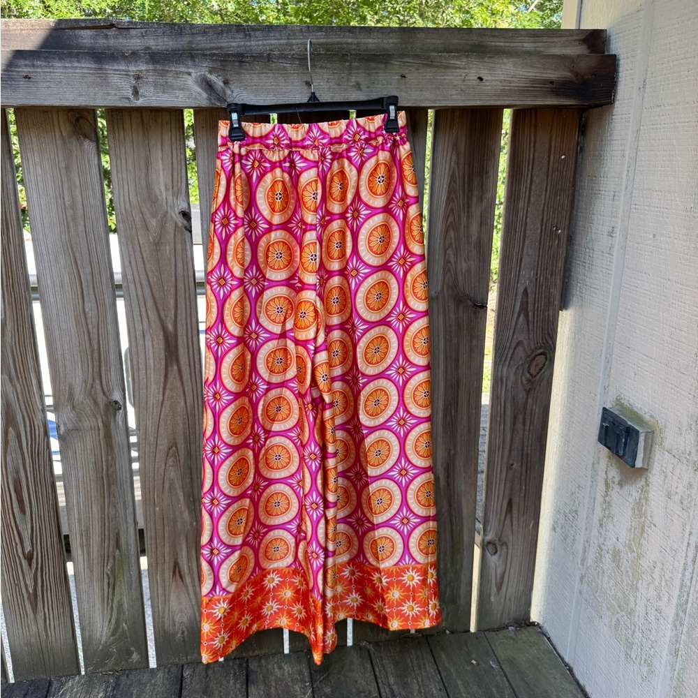 House of Harlow 1960 Pink and Orange Patterned Wide Leg Satin Pants - Picture 4 of 7